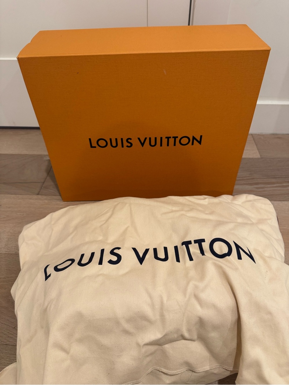 Louis Vuitton Damier Azur Canvas Tote Bag in White/Beige MM - Picture 15 of 16